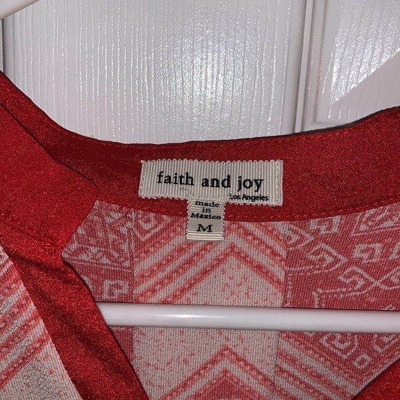 Faith and Joy Semi Sheer V Neck Blouse Size M - Picture 3 of 5